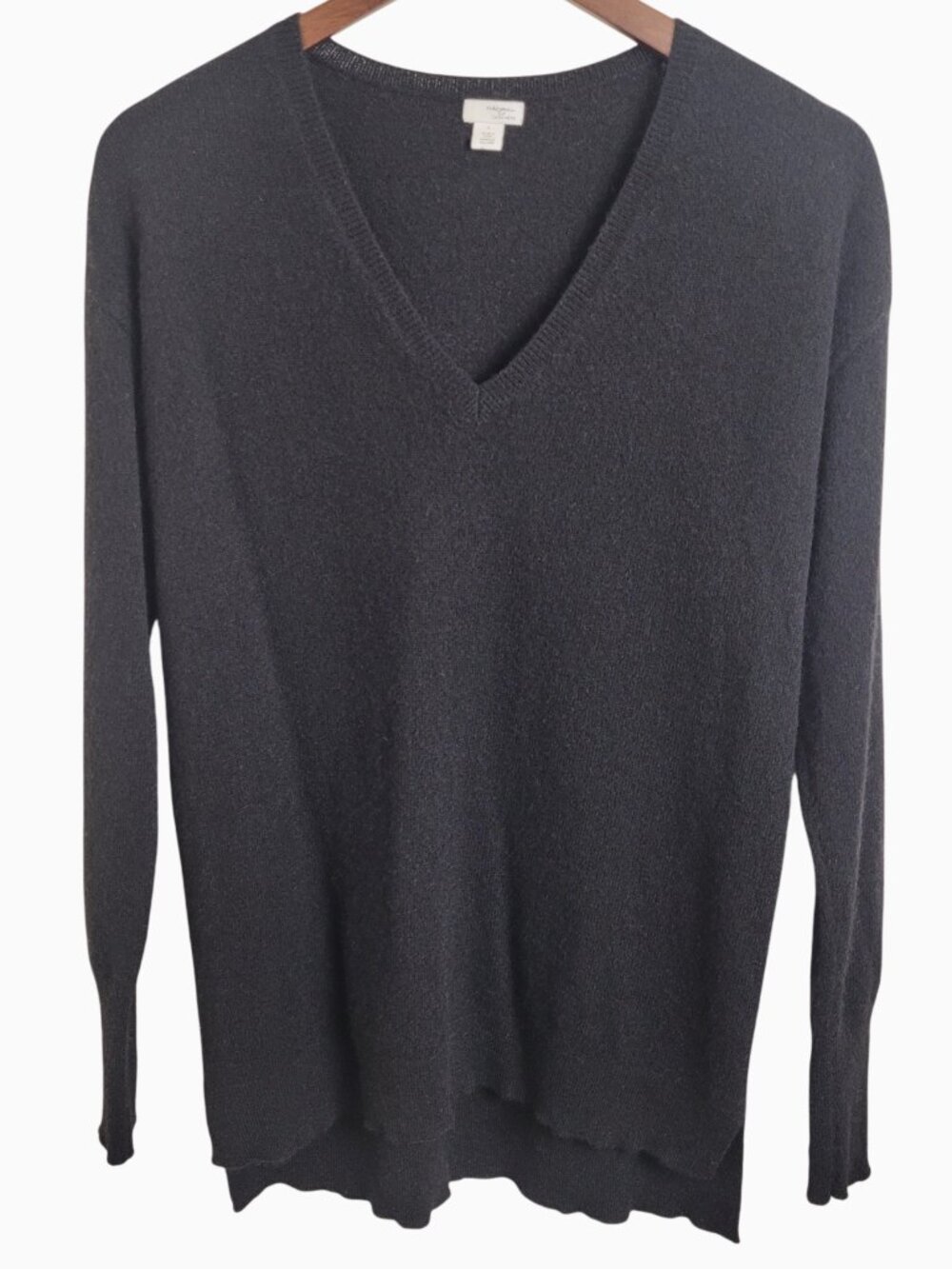 HALOGEN Black Cashmere V-Neck Sweater size large